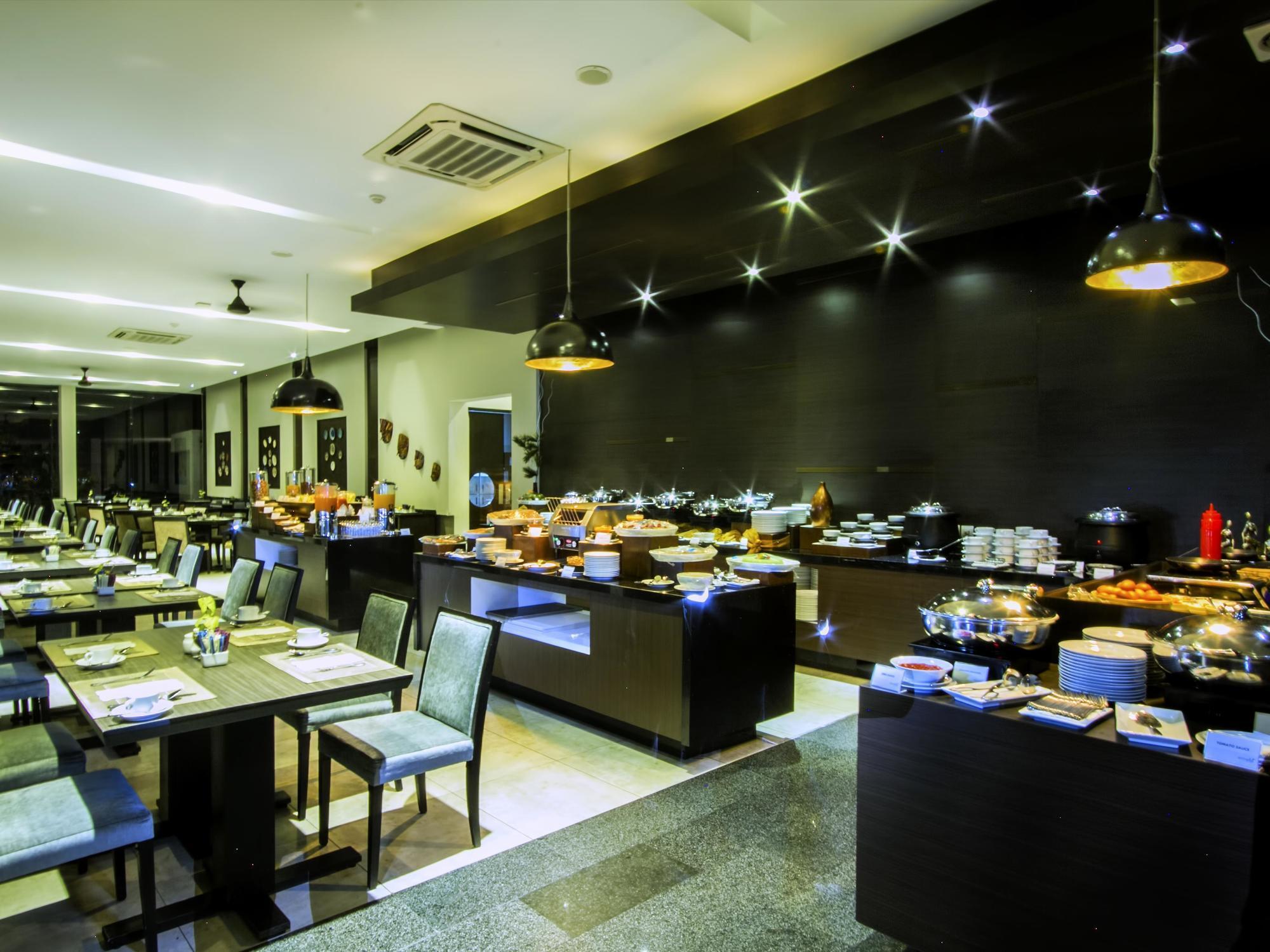 埃斯特雷亚会议酒店 Luwuk 外观 照片